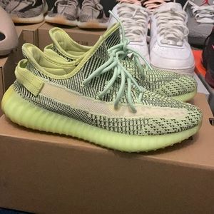 Yeezy 350 V2 Yeezreel
